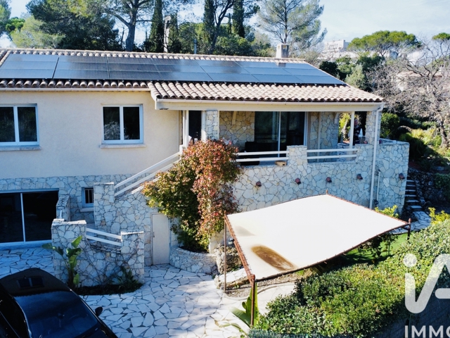 Vente  Maison de 135 m² à Fréjus 669 000 euros Réf: SFN-1928087