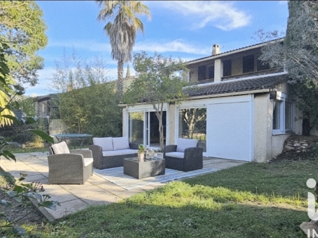 Vente  Maison de 161 m² à Roquebrune sur Argens 447 000 euros Réf: SFN-1917794