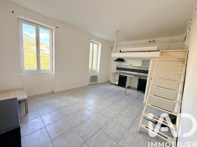 Vente  Studio de 25 m² à Toulon 87 000 euros Réf: SFN-1931365