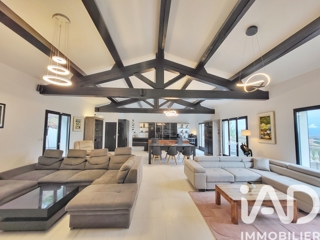 Vente  Maison de 237 m² à Cuers 1 290 000 euros