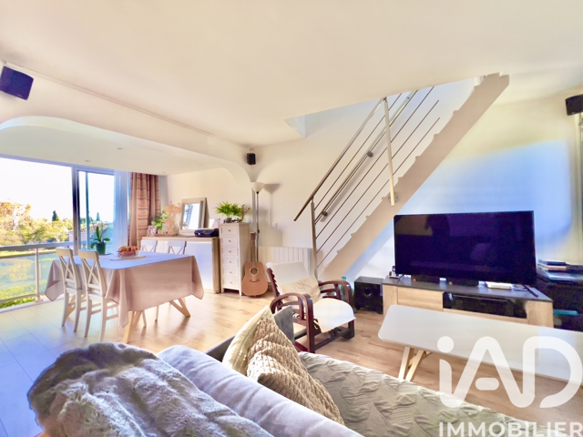 Vente  Appartement T2  de 55 m² à Saint Raphaël 210 000 euros Réf: SFN-1947203