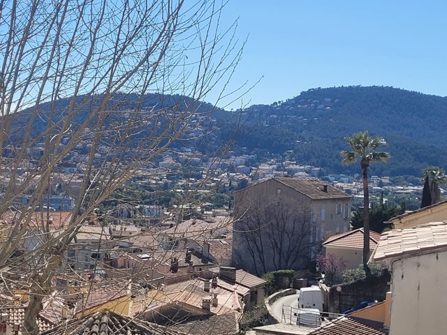 Vente  Maison de 65 m² à Hyères 198 500 euros Réf: SFN-1719700