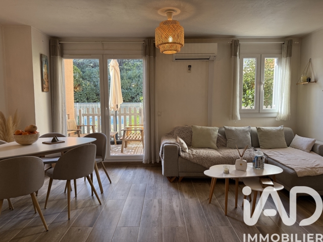 Vente  Appartement T2  de 43 m² à Grimaud 240 000 euros Réf: SFN-1947651
