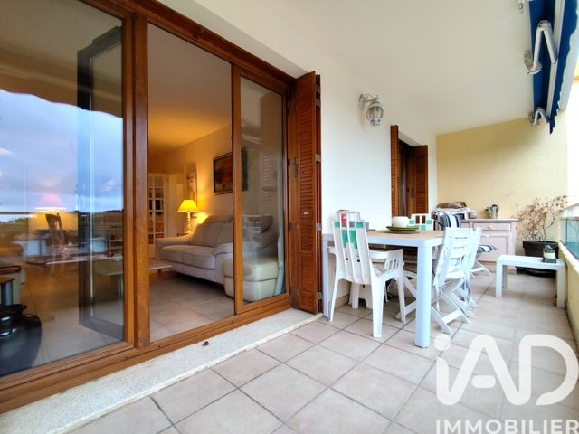 Vente  Appartement T3  de 59 m² à Bormes les Mimosas 399 000 euros Réf: SFN-1880147