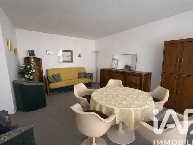 Vente  Appartement F2  de 50 m² à Hyères 109 000 euros Réf: SFN-1948522