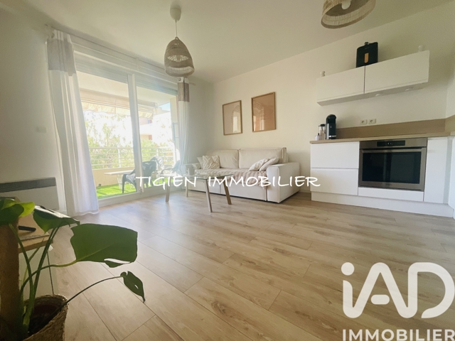Vente  Appartement F2  de 41 m² à La Seyne 160 000 euros Réf: SFN-1951008