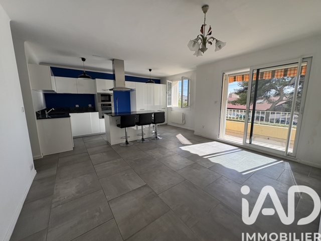 Vente  Appartement F4  de 73 m² à Toulon 227 000 euros Réf: SFN-1949331