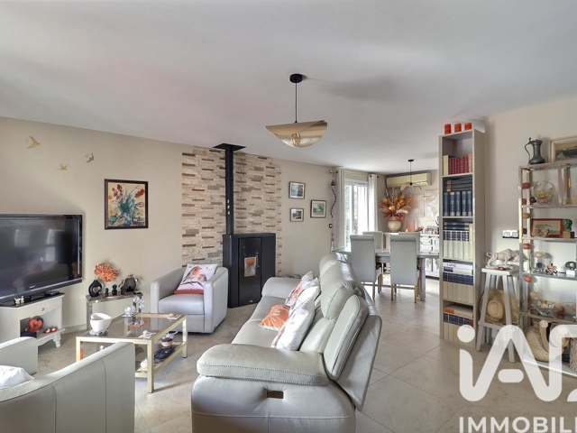 Vente  Maison de 89 m² à Rocbaron 459 000 euros Réf: SFN-1952989