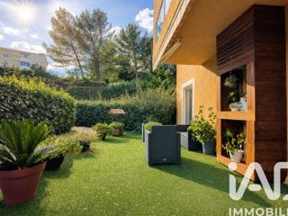 Vente  Appartement T4  de 82 m² à Saint Raphaël 379 000 euros Réf: SFN-1929076