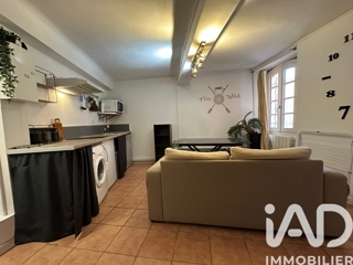 Vente  Appartement T2  de 27 m² à Hyères 109 000 euros Réf: SFN-1954608