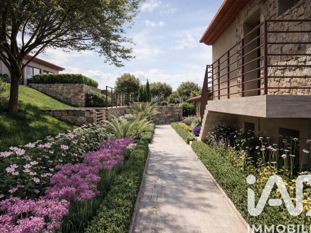 Vente  Appartement F2  de 43 m² à Grimaud 450 000 euros Réf: SFN-1943973