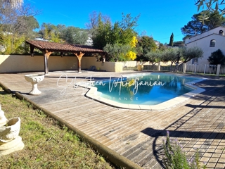 Vente  Maison de 186 m² à Carnoules 525 000 euros