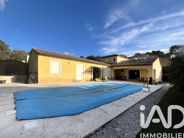 Vente  Maison de 190 m² à Pierrefeu du Var 670 000 euros Réf: SFN-1961920