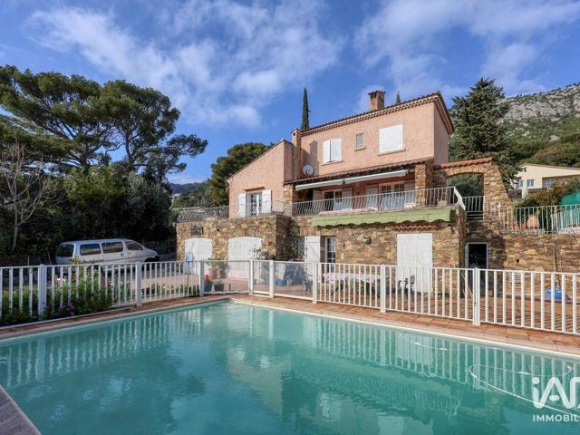 Vente  Maison de 201 m² à Toulon 937 900 euros Réf: SFN-1959980