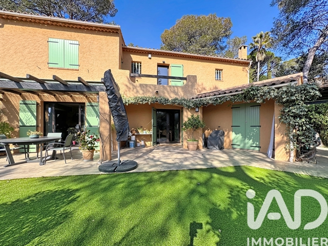 Vente  Maison de 135 m² à Fréjus 725 000 euros Réf: SFN-1959095
