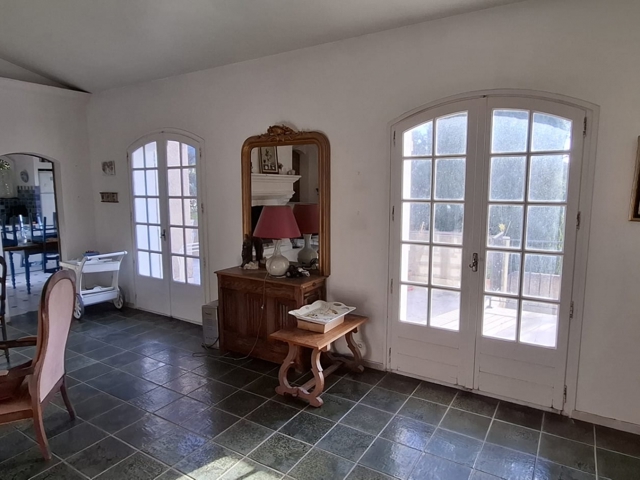 Vente  Maison de 185 m² au Revest les Eaux 510 000 euros Réf: SFN-1960130