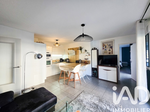 Vente  Appartement T3  de 57 m² à Fréjus 309 000 euros Réf: SFN-1965490