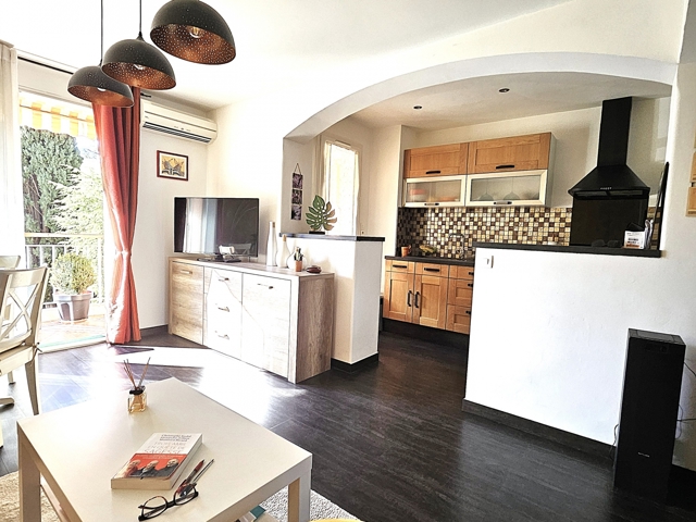 Vente  Appartement T3  de 55 m² à Draguignan 148 000 euros Réf: SFN-1965542