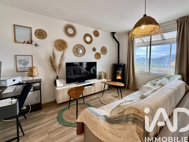 Vente  Appartement F3  de 73 m² à La Garde Freinet 250 000 euros Réf: SFN-1969926