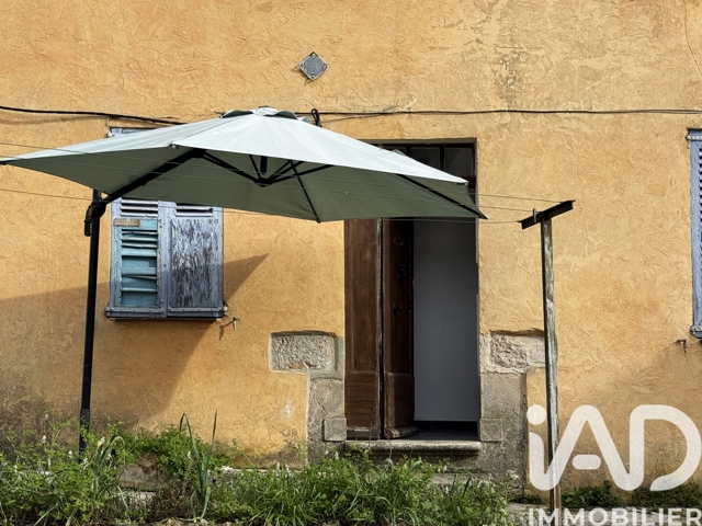 Vente  Maison de 90 m² à Méounes lès Montrieux 199 900 euros Réf: SFN-1969874