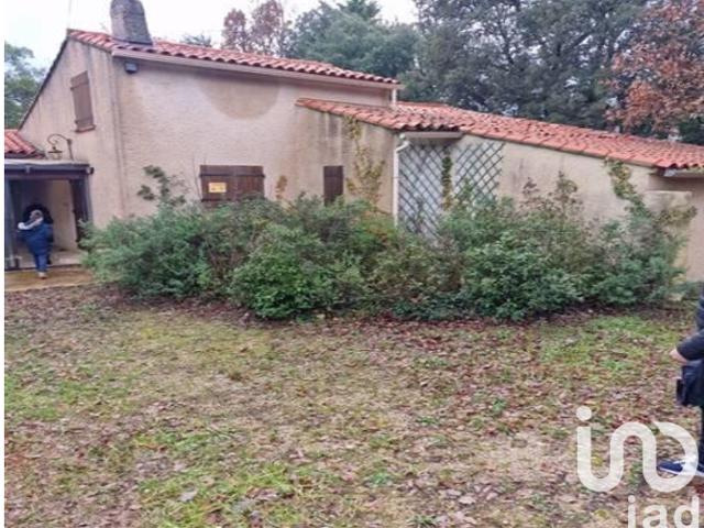 Vente  Maison de 140 m² à Garéoult 250 000 euros Réf: SFN-1802553