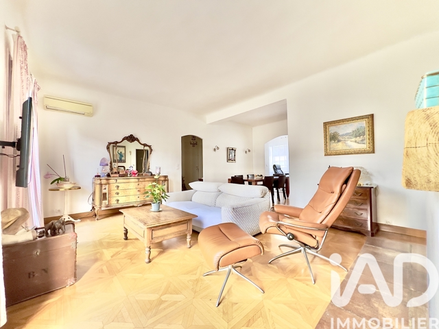 Vente  Appartement T4  de 112 m² à Saint Raphaël 418 000 euros Réf: SFN-1968834