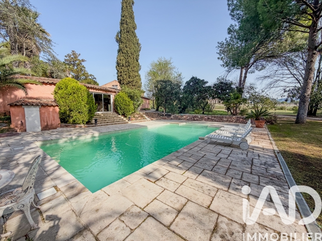 Vente  Maison de 233 m² à Roquebrune sur Argens 949 000 euros Réf: SFN-1962660