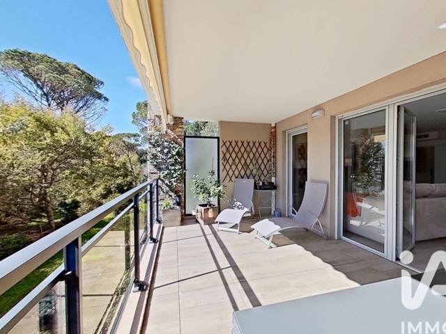 Vente  Appartement T3  de 83 m² à Saint Raphaël 539 000 euros Réf: SFN-1973272