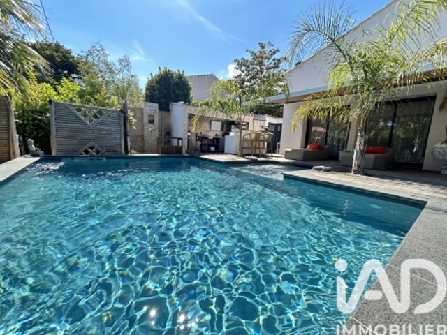 Vente  Maison de 180 m² au Beausset 1 100 000 euros Réf: SFN-1972596