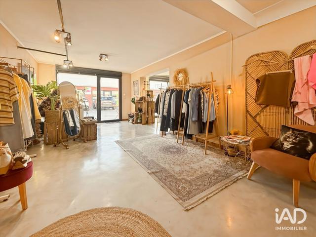 Vente  Local commercial de 60 m² à Saint Maximin la Sainte Baume 111 999 euros Réf: SFN-1955735