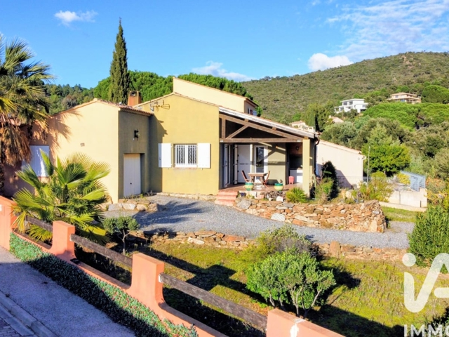 Vente  Maison de 77 m² à Bormes les Mimosas 495 000 euros Réf: SFN-1972838