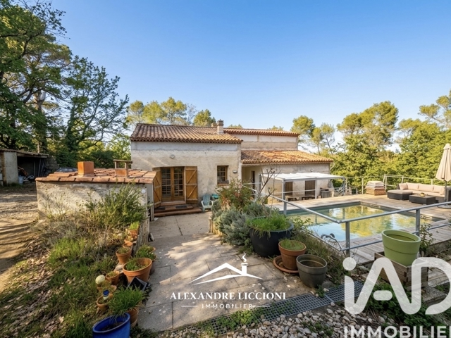 Vente  Maison de 145 m² à Tourves 375 000 euros Réf: SFN-1976464