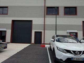 Vente  Local commercial de 260 m² à Signes 495 000 euros