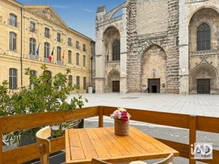 Vente  Local commercial de 50 m² à Saint Maximin la Sainte Baume 132 000 euros