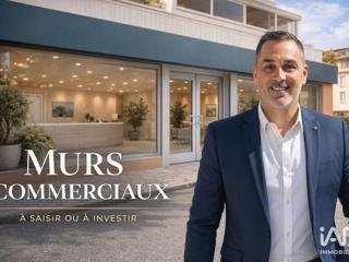Vente  Local commercial de 100 m² à Fréjus 279 000 euros
