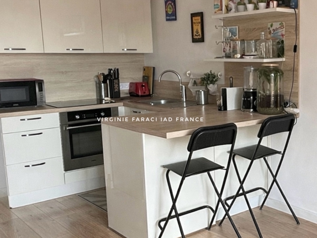 Vente  Appartement F2  de 41 m² à Bandol 259 000 euros Réf: SFN-1978557