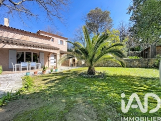 Vente  Maison de 120 m² à Saint Paul en Forêt 495 000 euros Réf: SFN-1981417