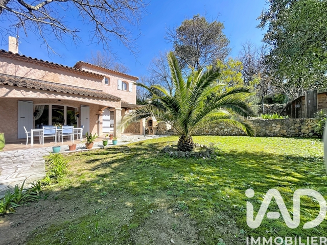 Vente  Maison de 120 m² à Saint Paul en Forêt 495 000 euros Réf: SFN-1981417