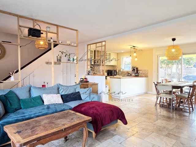 Vente  Maison de 90 m² à La Crau 425 000 euros Réf: SFN-1982079