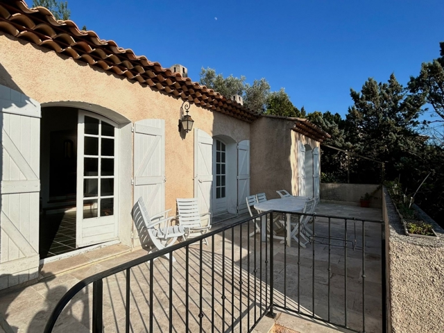 Vente  Maison de 186 m² au Revest les Eaux 490 000 euros Réf: SFN-1985374
