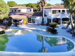 Vente  Maison de 405 m² à Roquebrune sur Argens 2 100 000 euros Réf: SFN-1986610