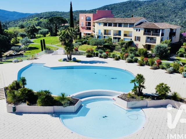 Vente  Appartement T2  de 64 m² à Roquebrune sur Argens 250 000 euros Réf: SFN-1988406