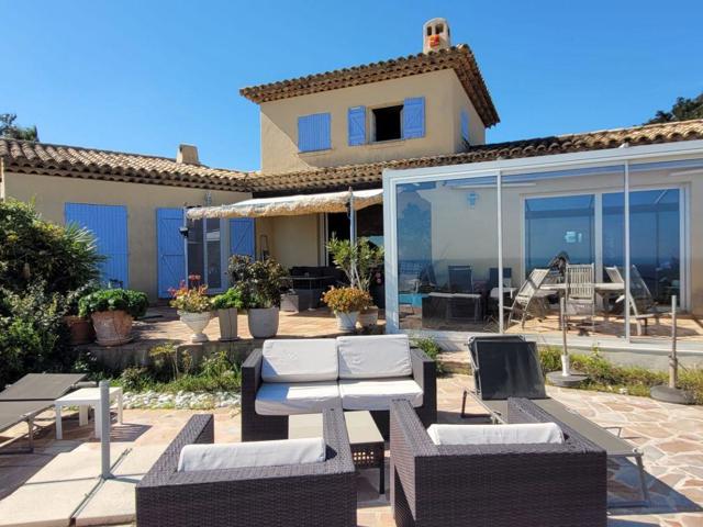 Vente  Maison de 160 m² à Sainte Maxime 2 100 000 euros Réf: SFN-1985435