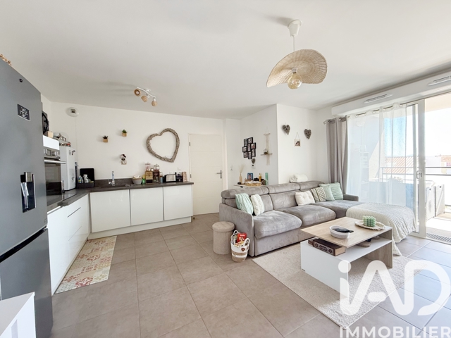Vente  Appartement F3  de 60 m² à La Farlède 329 000 euros Réf: SFN-1990885