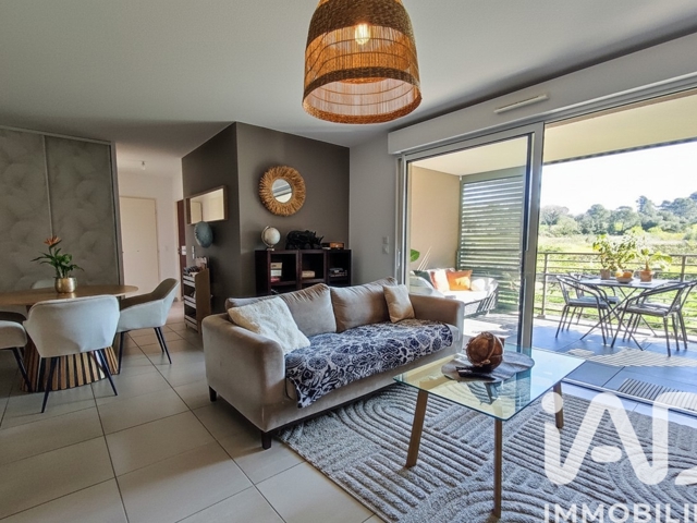 Vente  Appartement F3  de 68 m² à Fréjus 290 000 euros Réf: SFN-1988595