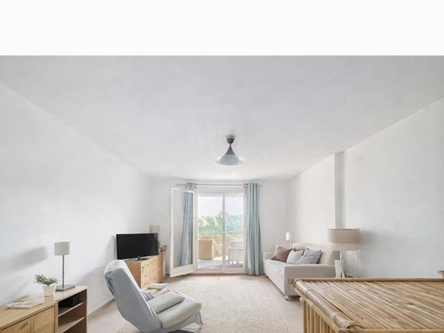 Vente  Studio de 31 m² à Hyères 168 000 euros Réf: SFN-1993636