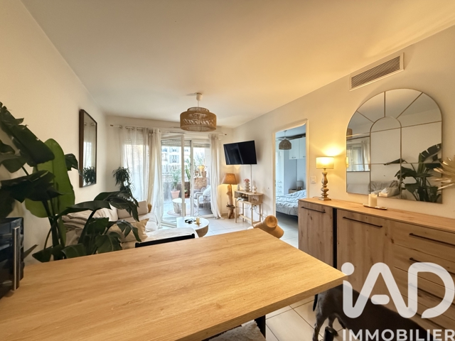 Vente  Appartement F2  de 40 m² à Toulon 159 000 euros Réf: SFN-1995351