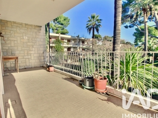 Vente  Appartement T3  de 76 m² à Saint Cyr Sur Mer 479 000 euros Réf: SFN-1991273