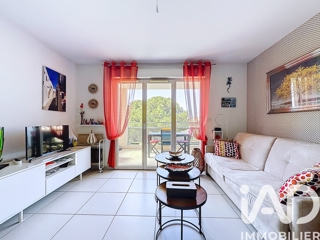 Vente  Appartement T3  de 63 m² à Six-Fours 350 000 euros