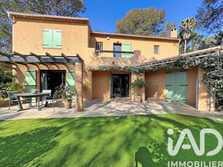 Vente  Maison de 135 m² à Fréjus 715 000 euros